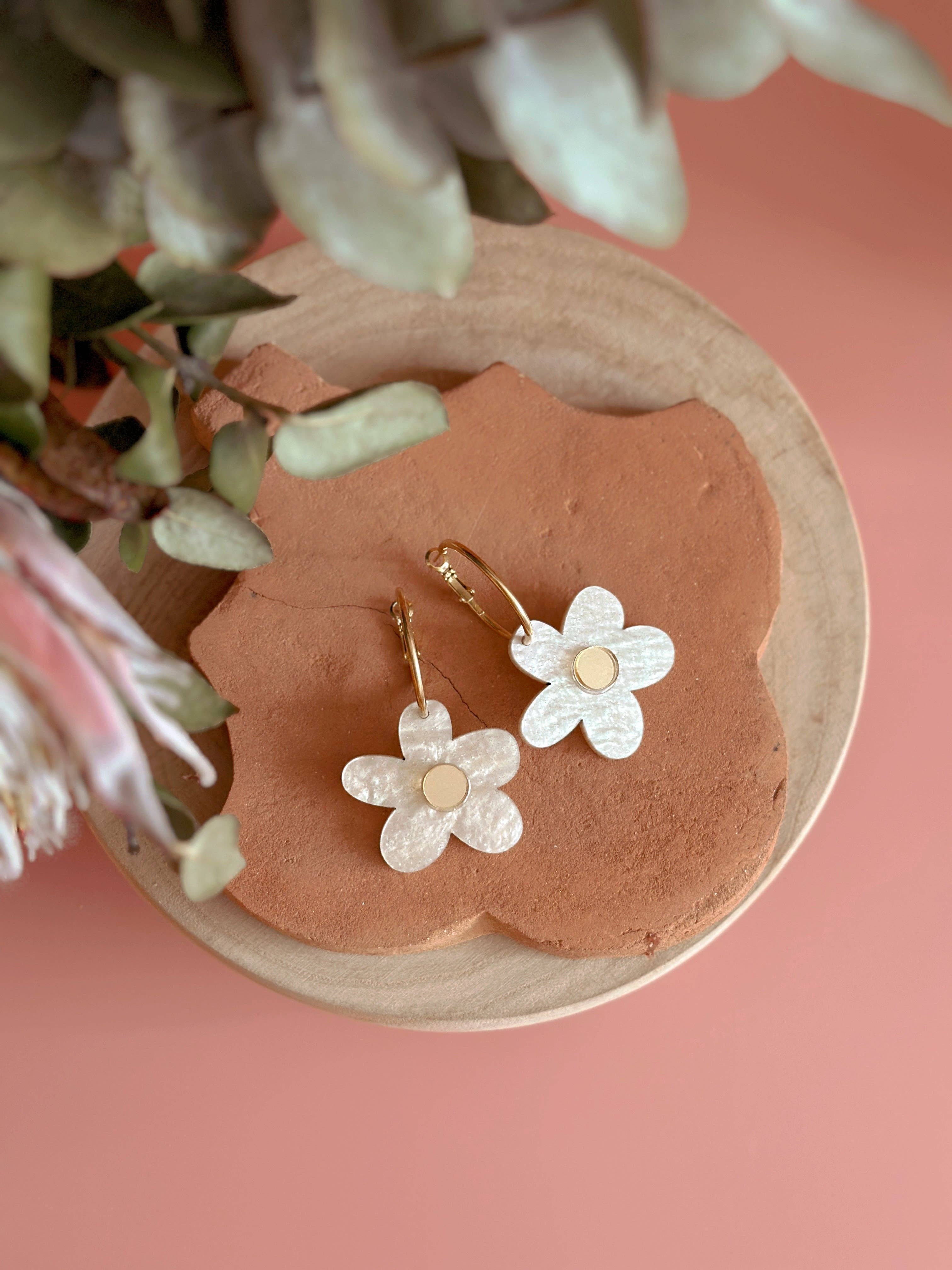 Bella Hoops | Cream Swirl + Gold