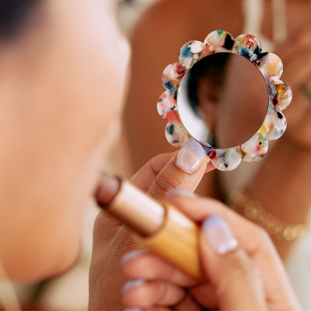 Tamed Purse Mirror