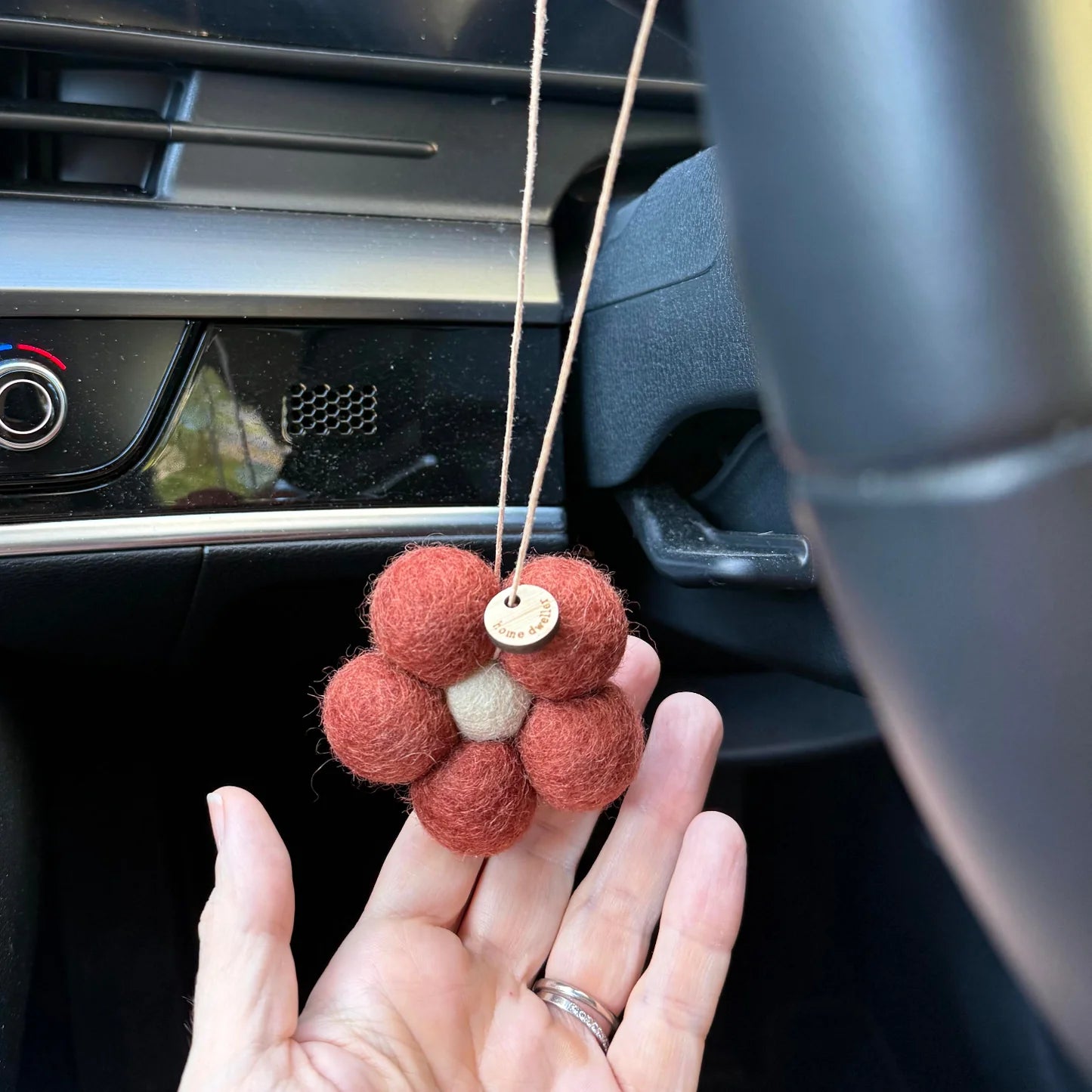 Felt Flower Fresheners - Creamy Caramel