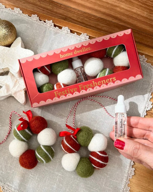 Festive Felt Flower Fresheners